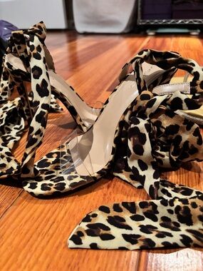 NWOB bebe Bressy Leopard Wrap-Around High Heel Sandals in Beige and Black